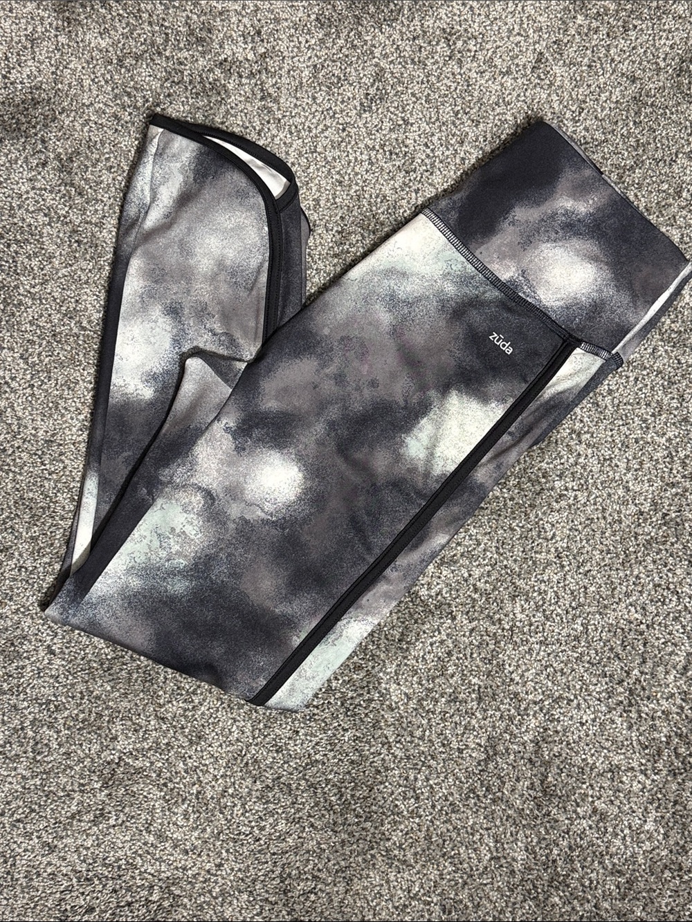 zuda Black and Gray Cloud-Effect Kids Leggings